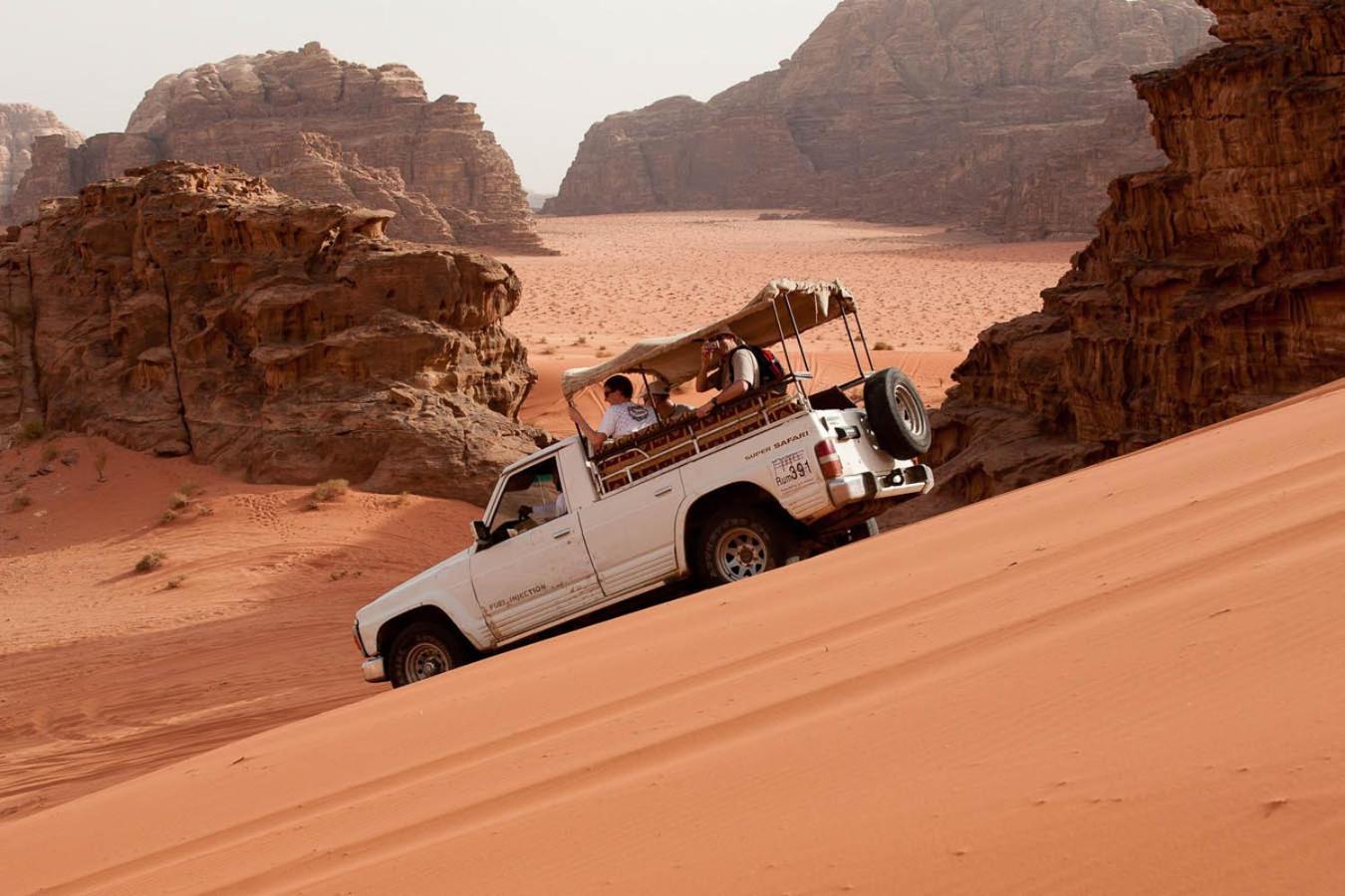 Готель Bedouin Holidays Camp And Jeep Tours Ваді-Рам Екстер'єр фото