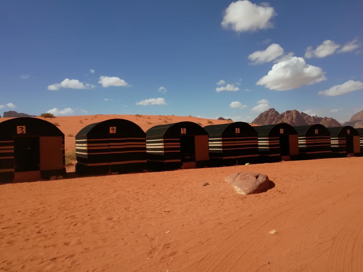 Готель Bedouin Holidays Camp And Jeep Tours Ваді-Рам Екстер'єр фото